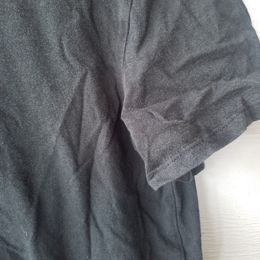 Forever 21 tee - Picture 3 of 3
